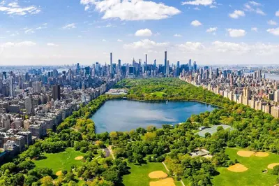 an aerial view of a city with a lake at SWJ 4th and 5th - Save on 2Day+ Stays_Duplex in New York