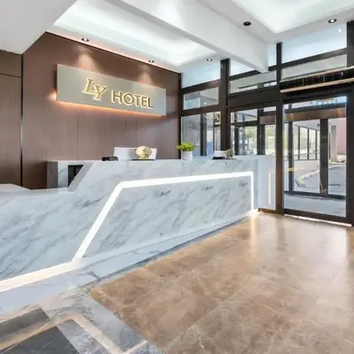 Ly New York Hotel