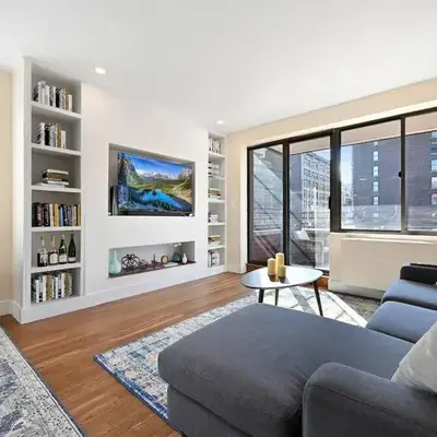 Modern one bedroom with private balcony