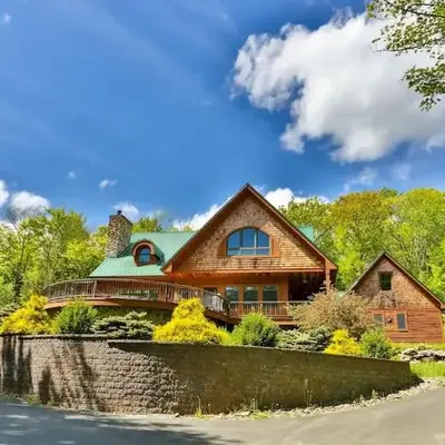 Country Escape Overlooking Hunter & Windham Mts