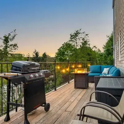 3BR Apt Near Train Balcony Yonkers