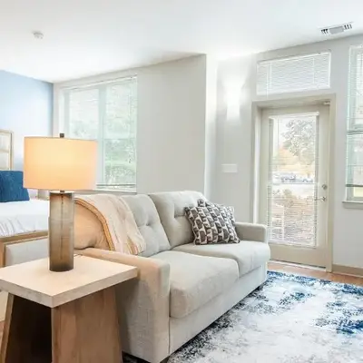 Landing Beautiful Studio in South End Stratford