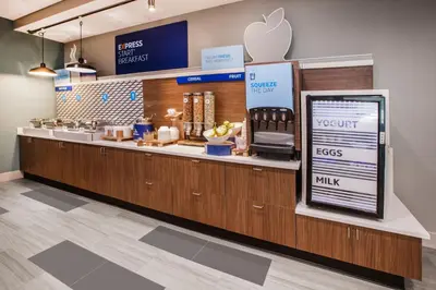 an apple store with a counter with an appleasteryasteryasteryasteryasteryasteryastery at Holiday Inn Express Oneonta by IHG in Oneonta
