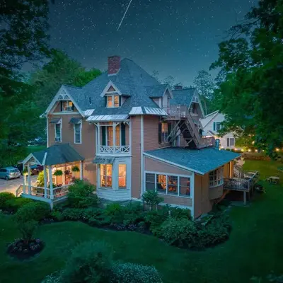 Brook Farm Inn