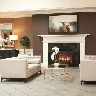 Ethan Allen Hotel
